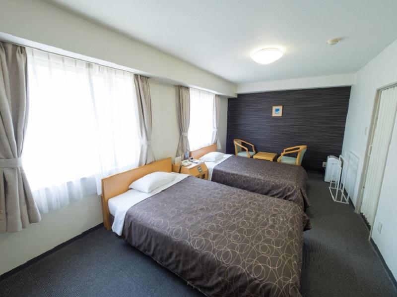 Hotel Shin Осака Экстерьер фото